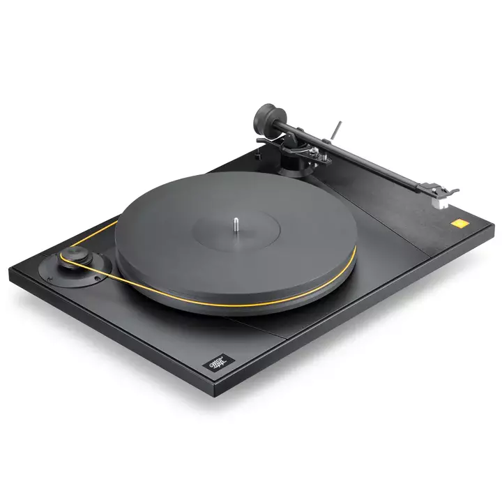 0010 Mo Fi Electronics Ultra Deck Turntable Angle High Right Platter